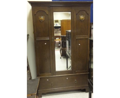 An oak single mirror door wardrobe with drawer, a near-matching marble top tile back washstand and dressing chest, an Edwardi