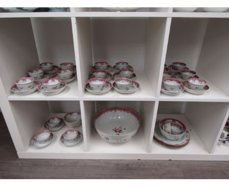 New Hall 18th Century ceramics, teabowls and a quantity of saucers, bowls and plates (46) 