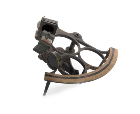 MARINE SEXTANT, ALEX DOBBIE & SON OF GLASGOW, LATE 19TH / EARLY 20TH CENTURY inscribed maker's name to brass arc, black lacqu