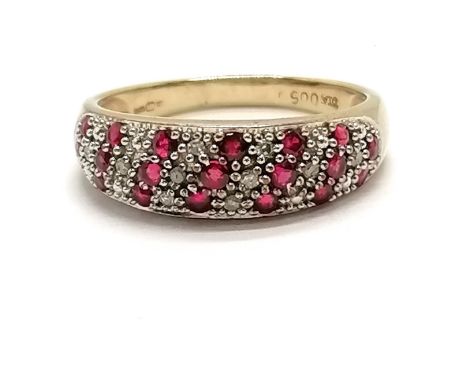 9ct hallmarked gold ruby &amp; diamond set ring - size N½ &amp; 2.5g total weight 