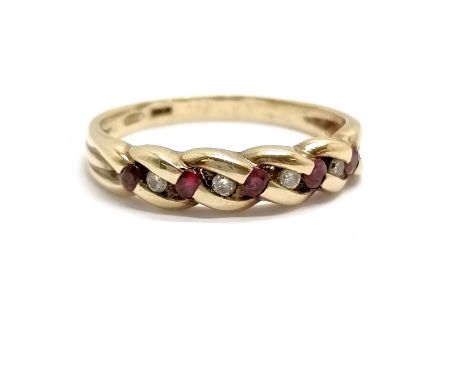 9ct hallmarked gold ruby (5) &amp; diamond (4) set ring - size R½ &amp; 2.5g total weight 