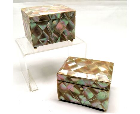 2 x mother of pearl small tea caddy boxes - 1 with mahogany interior & larger with birch interior (10.5cm x 7.5cm x 7.5cm hig