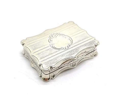1850 Victorian silver snuff box with gilt interior by Nathaniel Mills - 4.2cm x 3.2cm &amp; 24g total weight ~ in overall goo