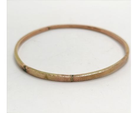 Antique 9ct gold Chester hallmarked bangle 7.5cm diameter 7g. Has distortion and some dents and old repairs 