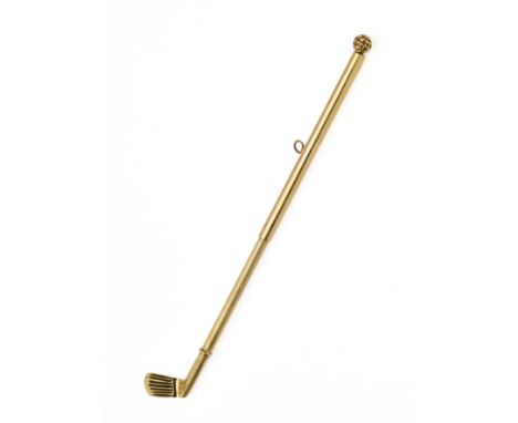 AN AMERICAN GOLD NOVELTY SWIZZLE STICK, CHERNY, MID 20TH CENTURY designed as a golf club with golf ball surmount, the stem sl