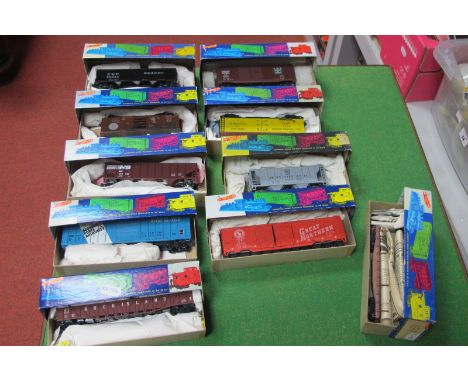 Ten 'HO' Scale American Outline Plastic Rolling Stock, by Roundhouse, made up, boxed, used.