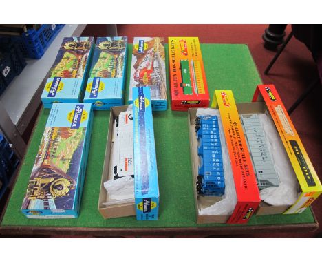 Eight 'HO' Scale 'Large' American Outline Plastic Box Cars, by Athearn and Roundhouse, all made up, used, boxed.