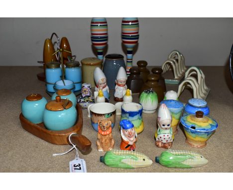 A COLLECTION OF NOVELTY AND OTHER CERAMIC CRUETS AND TOAST RACKS, including a Swedish teak and turquoise glaze ceramic set, M