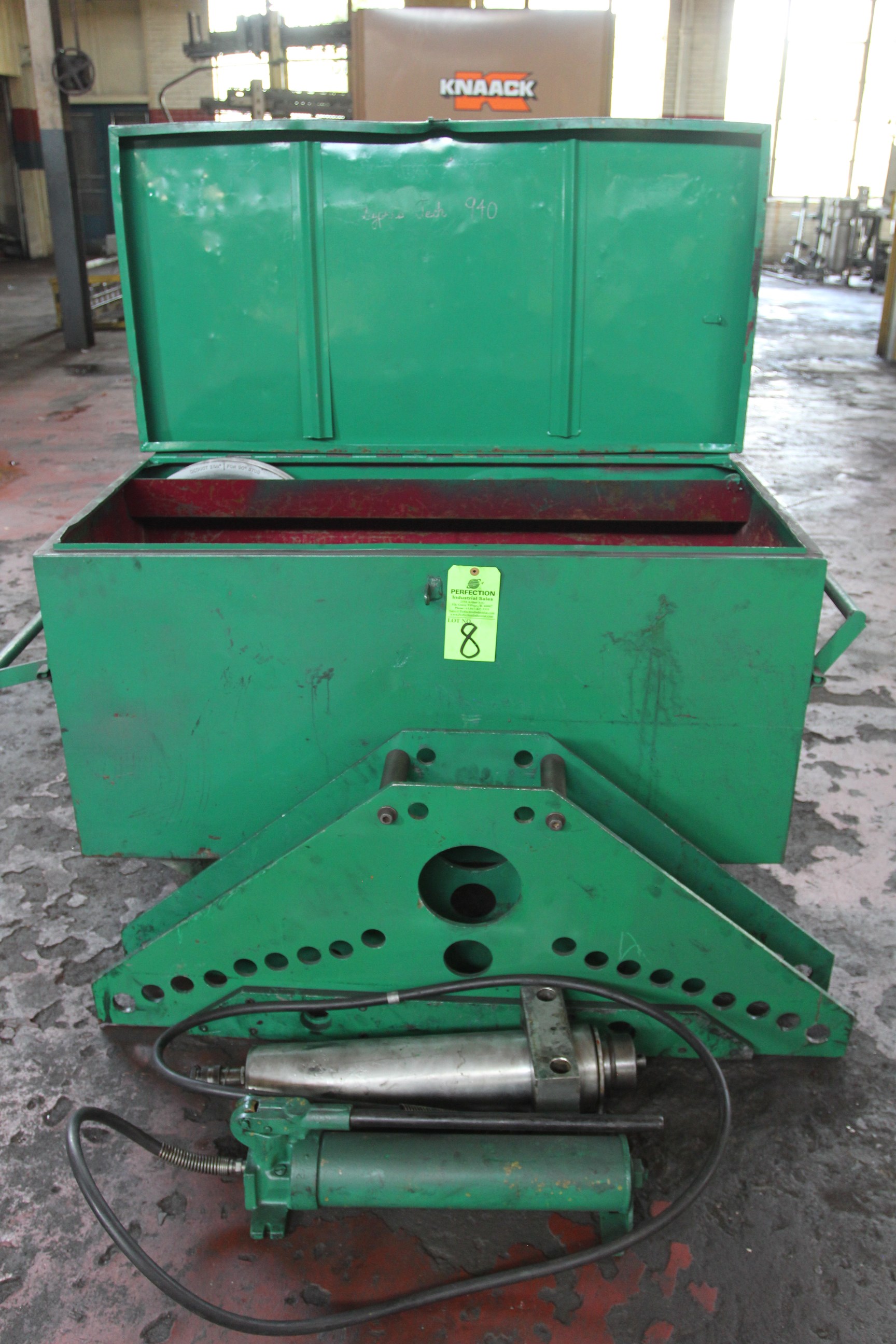 Greenlee No. 884 Hydraulic Bender w/ Gang Box