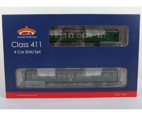 Bachmann 00 gauge 31-425 class 411 4 car EMU set, late SR multiple unit in green livery, mint boxed condition few minor rubs 