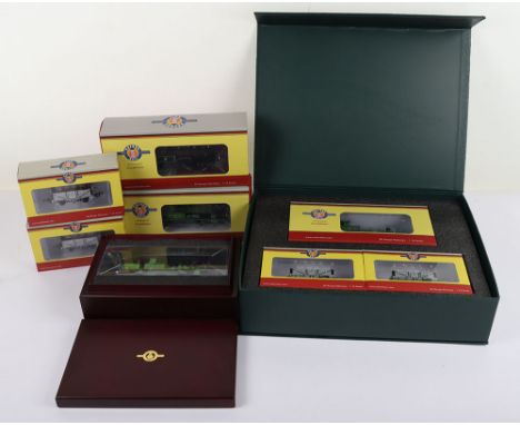 Oxford Rail 00 gauge East Kent Railway Anniversary set, boxed with 4-4-2T engine 5 E.K.R green and two Tilmanstone Colliery w