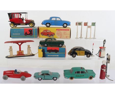 Politoys 48 Alfa Romeo Giulietta Polizia Car, green plastic body, in good original condition, one rear light missing, excelle