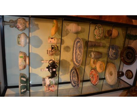 A mixed lot of pottery and porcelain, to include Victorian Willow pattern pottery platter, Art Deco Gray's pottery ashtray, p