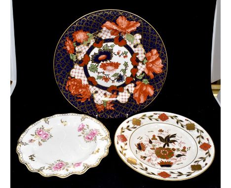 A Royal Crown Derby 'Imari 1128 pattern dinner plate, a Royal Pinxton roses plate peony, plus others (5)