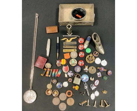Advertising &amp; Badges - Butlins Ayr;  Clarkes league of Freedom;  Kingpin flour;   7up;   Vimto;  Tiger Tims club;  Womens