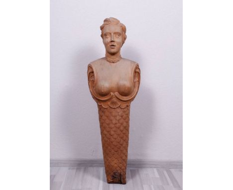   Große Galionsfigur, wohl 20.Jh.   weibliche Karyatide mit Fischleib, Holz, ungefasst, rücks. Metallhalterung, H ca. 106cm, 