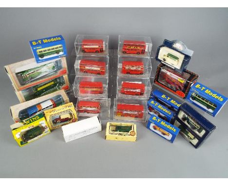 EFE, Base Models, Lledo and Others - 23 boxed diecast model vehicles predominately 1:76 scale. Lot includes EFE RM2103 Routem