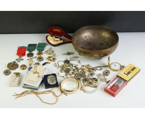 A group of mixed collectables to include meerschaum pipe, costume jewellery, coins, military badges...etc. 