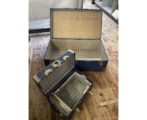 A large vintage storage trunk and one smaller, largest is 92x51x36cm, shipping unavailable