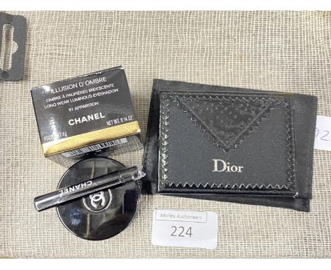 A new Chanel Luminous eye shadow and a Dior compact mirror