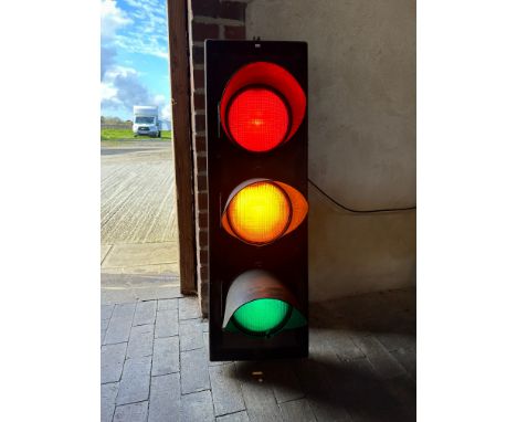 A Mellor style traffic light made by Plessey Automation. A London spec. signal, (Plessey was taken over by Siemens in 1998). 