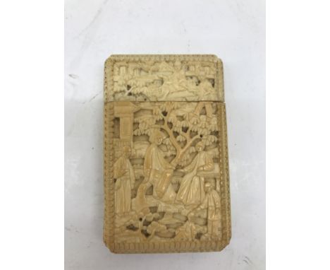 A Chinese Canton ivory card case CONDITION REPORT: 57g