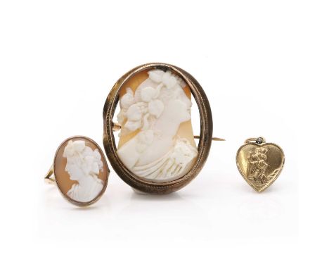 A small group of gold and cameo jewellery, comprising a gold oval shell cameo brooch, cameo with loss to sides and top, 40mm 