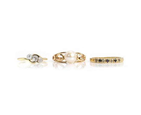 Two gold rings, comprising a gold cultured pearl ring, with a single cultured pearl, untested, 8mm in size, cup set to open s