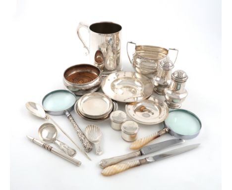 A mixed lot, comprising silver items: two pepper pots, London 1931 and 1932, two circular boxes, two Armada dishes, a small c