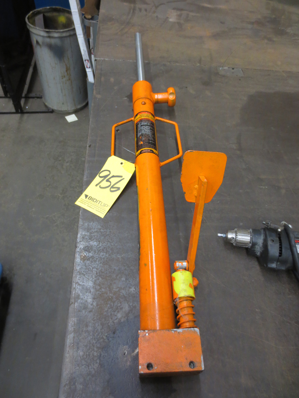 Central Hydraulics High Lift Transmission Jack Model 336515, 1100 LB Cap