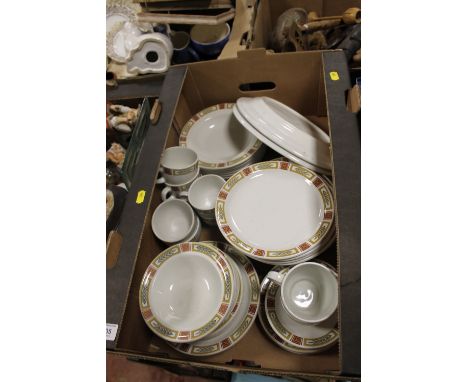 A TRAY OF DUDSON BROS TEA & DINNER WARE