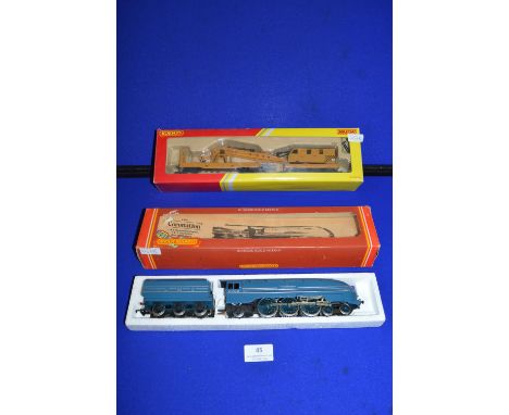 Hornby Coronation 00 gauge Steam Engine, and a Railroad 00 Gauge Crane