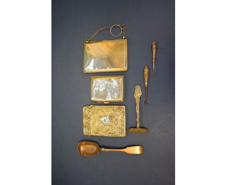 A silver purse; together with a silver card case; a silver cigarette case; and other silver and silver mounted items, 157g we
