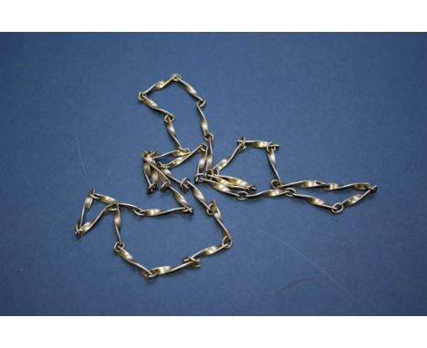 A Georg Jensen 925 designer twisted link chain 283C. 73cm, 18.5g.