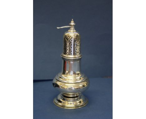 An Edwardian silver baluster sugar castor, by Elkington & Co, Birmingham 1908, 17cm, 226g. Condition Report: Dents to central