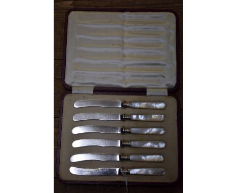 A cased set of Victorian silver handled fish servers, by John Sanderson, Sheffield 1896; together with a cased set of six tea