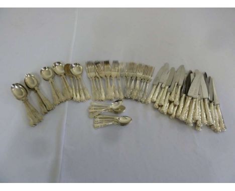 A quantity of silver plated Kings pattern flatware  (84)
