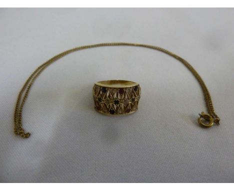 9ct gold dress ring and a gold chain tested 9ct, approx 6.9g