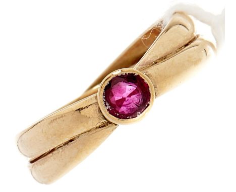 A ruby ring, in gold marked 9ct, 3.4g, size L  