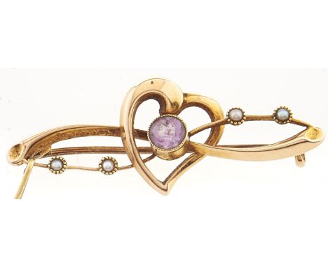 An amethyst and seed pearl bar heart brooch, 2.3g  