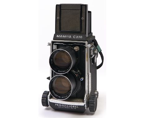 A Mamiya C220 Professional twin lens reflex medium format camera, with Mamiya-Sekor 135mm F4.5 lenses  In apparently working 