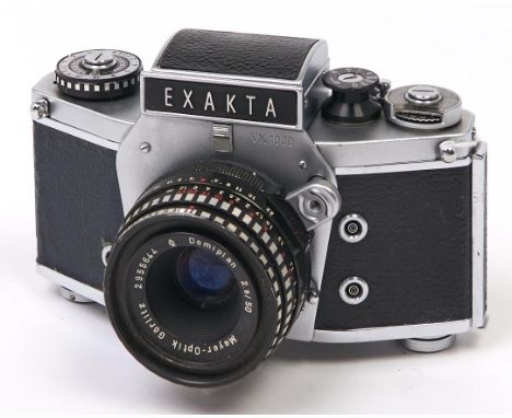 An Ihagee Exakta VX1000 SLR 35mm camera, with Meyer-Optik Gorlitz Domiplan 50mm F2.8 lens  Sold as spares / repairs, mirror l