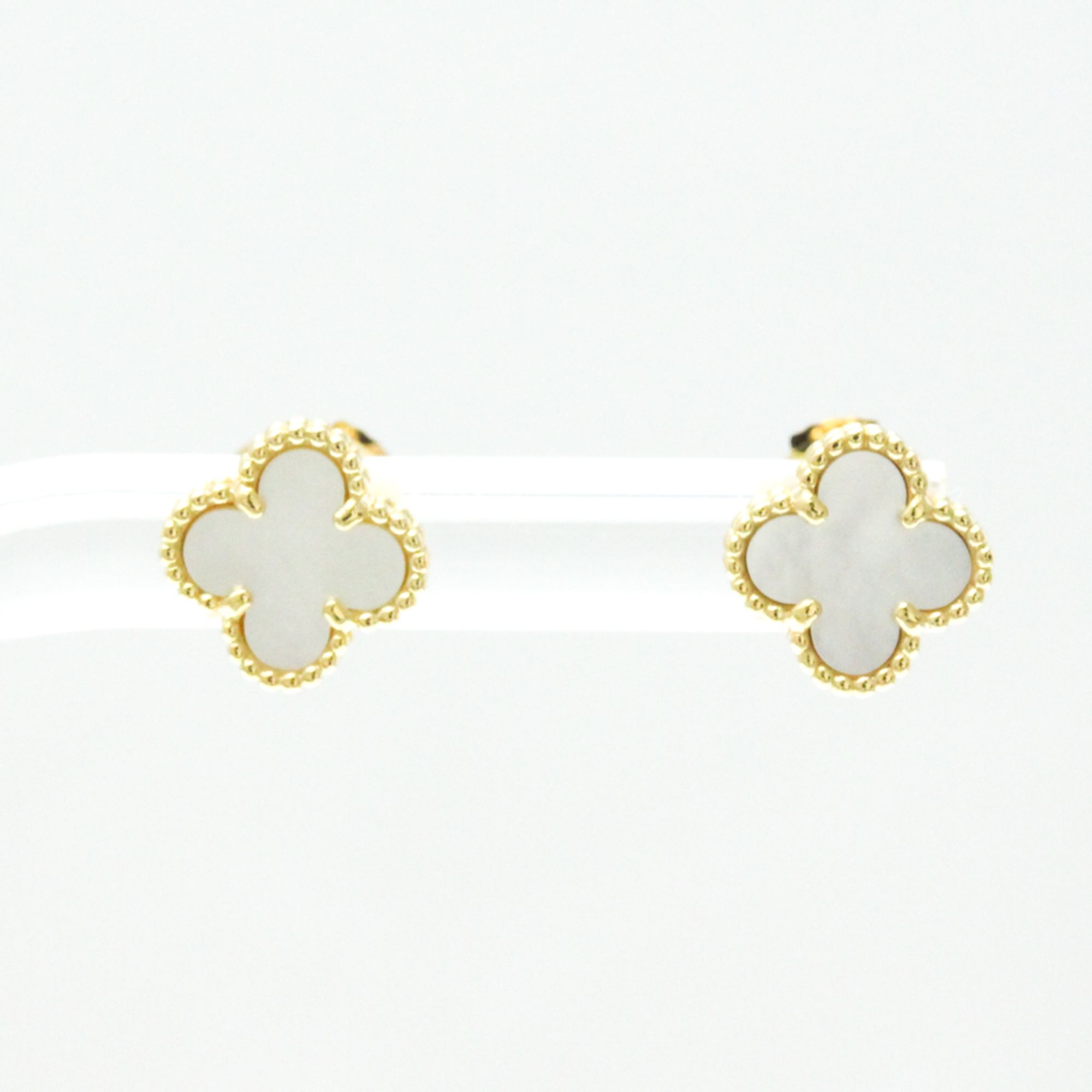 Van Cleef & Arpels Sweet Alhambra VCARA44800 Shell Yellow Gold (18K) Stud Earrings Gold