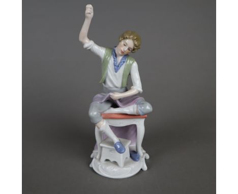 Porzellanfigur "Schneider" - Goebel, Porzellan, polychrom bemalt in Pastelltönen, Figur aus der Handwerker-Serie, Boden mit M