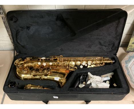 WINDSOR SAXOPHONE WITH CASE