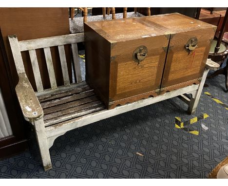 GARDEN BENCH