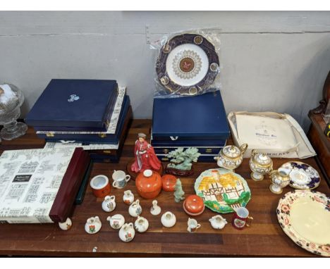 Collectable ceramics to include fifteen Mulberry Hall, Aynsley, Spode and other plates relating to Cathedrals, a Noritake tea