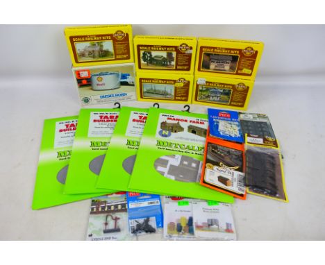 Bachmann - Metcalfe - Ratio - Peco - A collection of unopened N gauge railway kits including Manor Farm # PN150, Tarmac Sheet