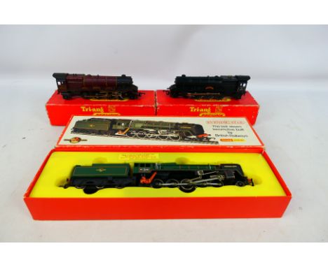 Hornby - Tri-ang - Three boxed Hornby OO gauge locomotives. Lot includes Hornby R861 Class 9F 2-10-0 Op.No. 92220 'Evening St