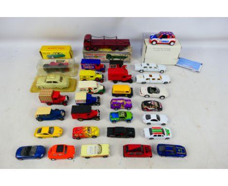 Dinky - Corgi - Atlas - Solido - Over 30 diecast vehicles. Include 3 boxed items; #905 Foden Flat Truck with Chains (playworn